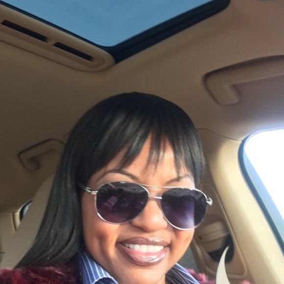 Meet your Posher, Crystal - Picture 1 of 1